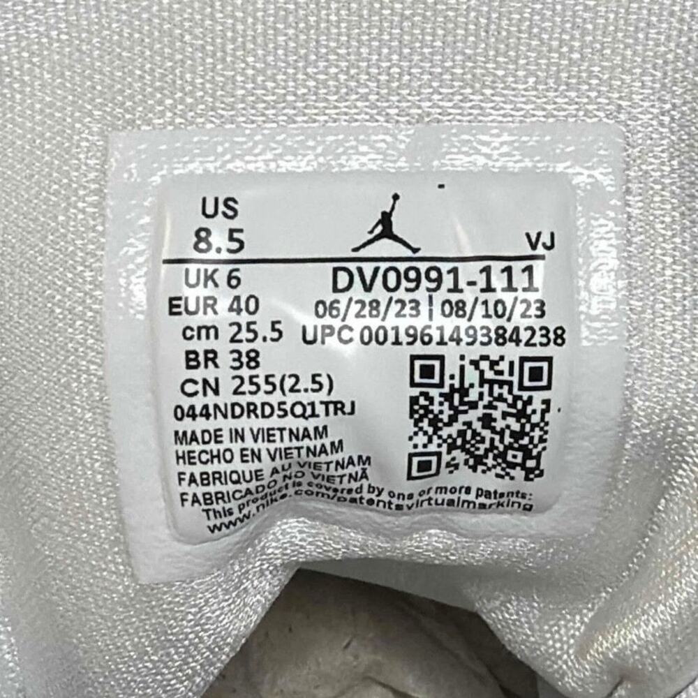 Nike Air Jordan 1 Mid “Triple White” – DV0991-111 | 8.5W - Picture 3 of 10